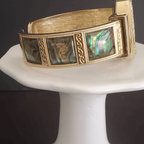 M.Z.Berger Ladies Bangle Watch Gold Tone‎ Crystal Bezel Faux Abalone Inserts - Picture 8 of 11